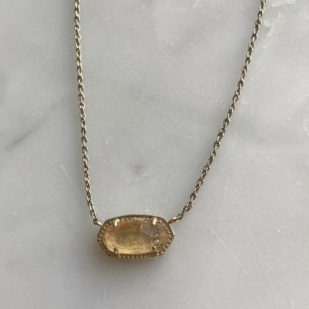 ❌s o l d. Kendra Scott Pendant Necklace